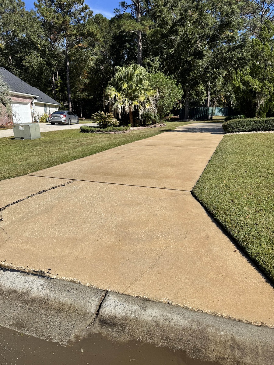 Professional Concrete Cleaning in Richmond Hill, GA by Blue Line Pressure Washing